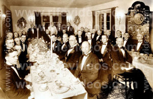 Middag i 1933 til re for Rife med deltagelse af 30 frende lger
